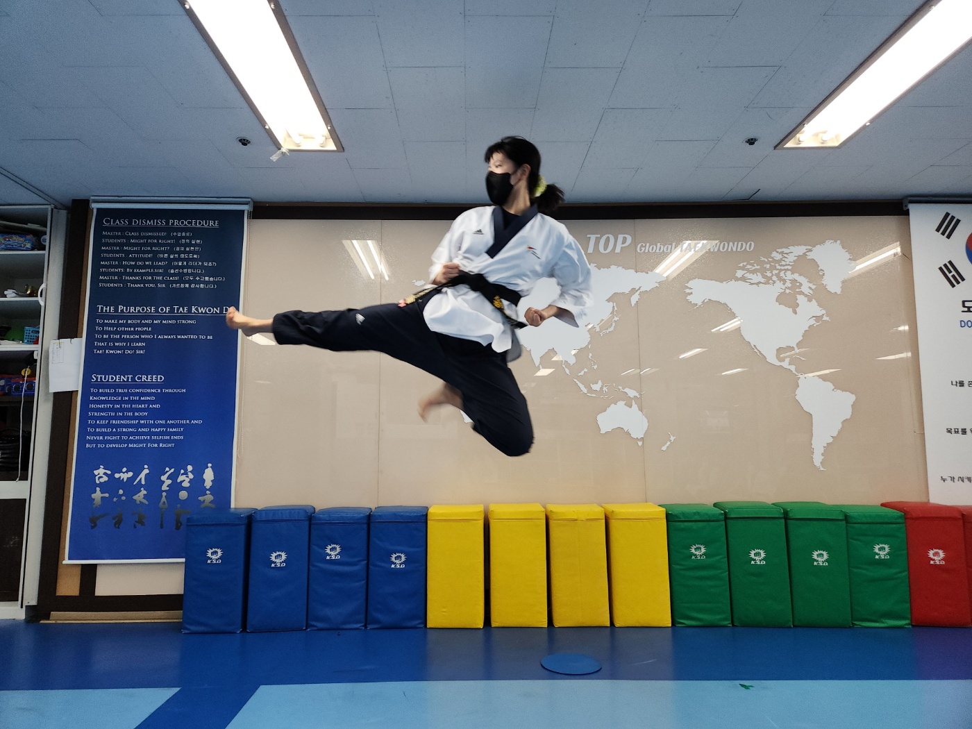 Taekwondo class moment 15